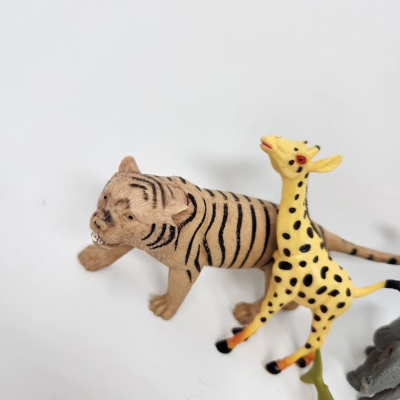 Set Of 11 Plastic Animal Figures Tiger Giraffe Elephant Shark Cow Rabbit Crab Sm - Picture 2 of 8